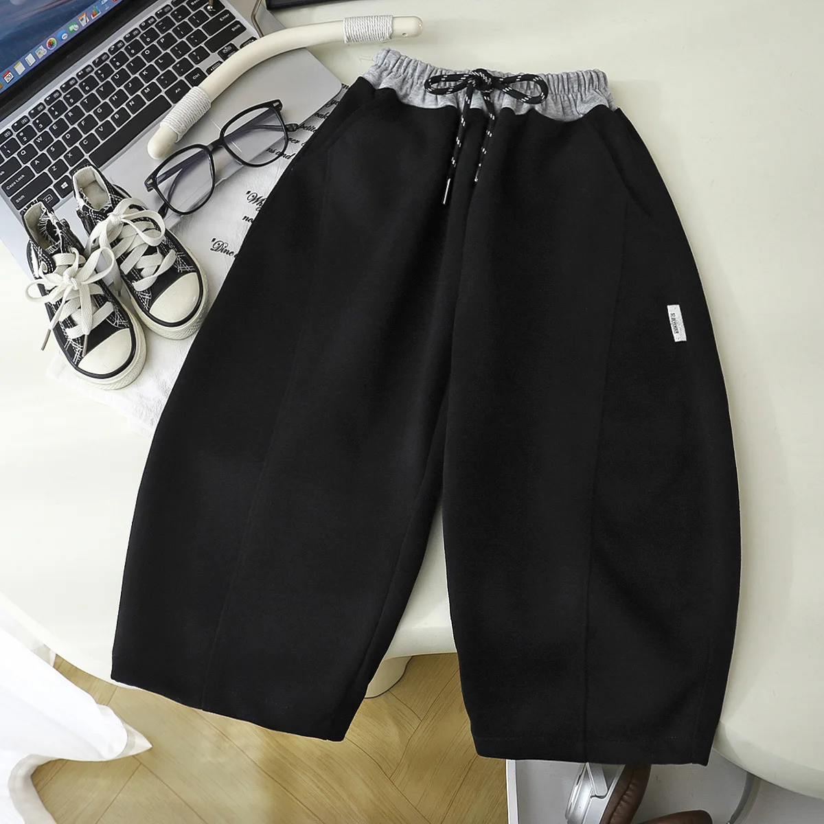 2026 New Spring Casual Kids Pants Black Elastic Waist Straight Leg Sweatpants for Boys Loose Pocket Children Trousers