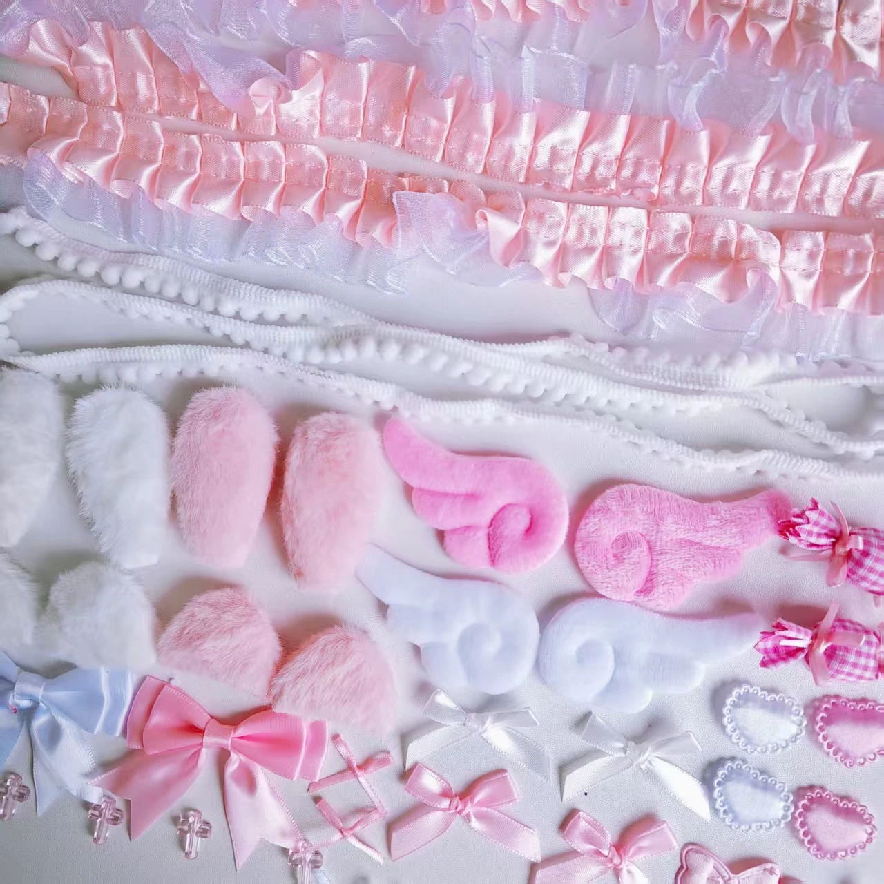 40 Pieces of Lace Handmade Material Kit, Lace Plush Bunny Ears, Angel Wings Accessories, Clothing Accessories, Heart and Star Set