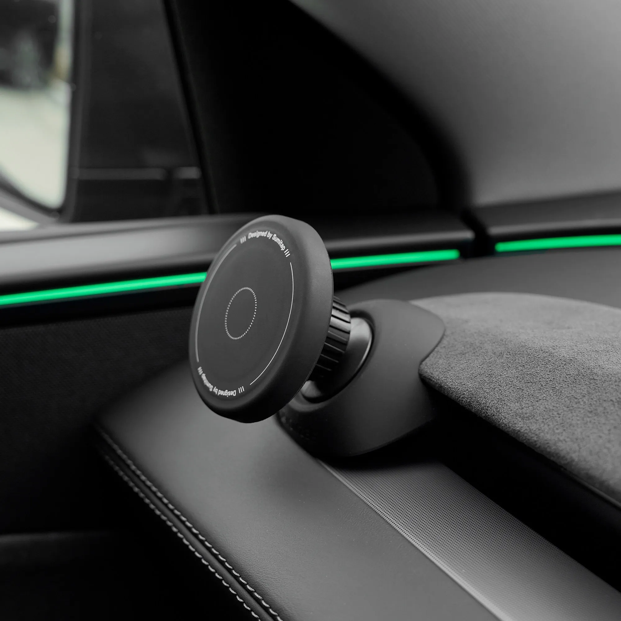 Silicone Magnetic Phone Holder for Tesla Model 3 Highland Model Y Juniper LHD RHD Car Mount Interior Accessories MagSafe