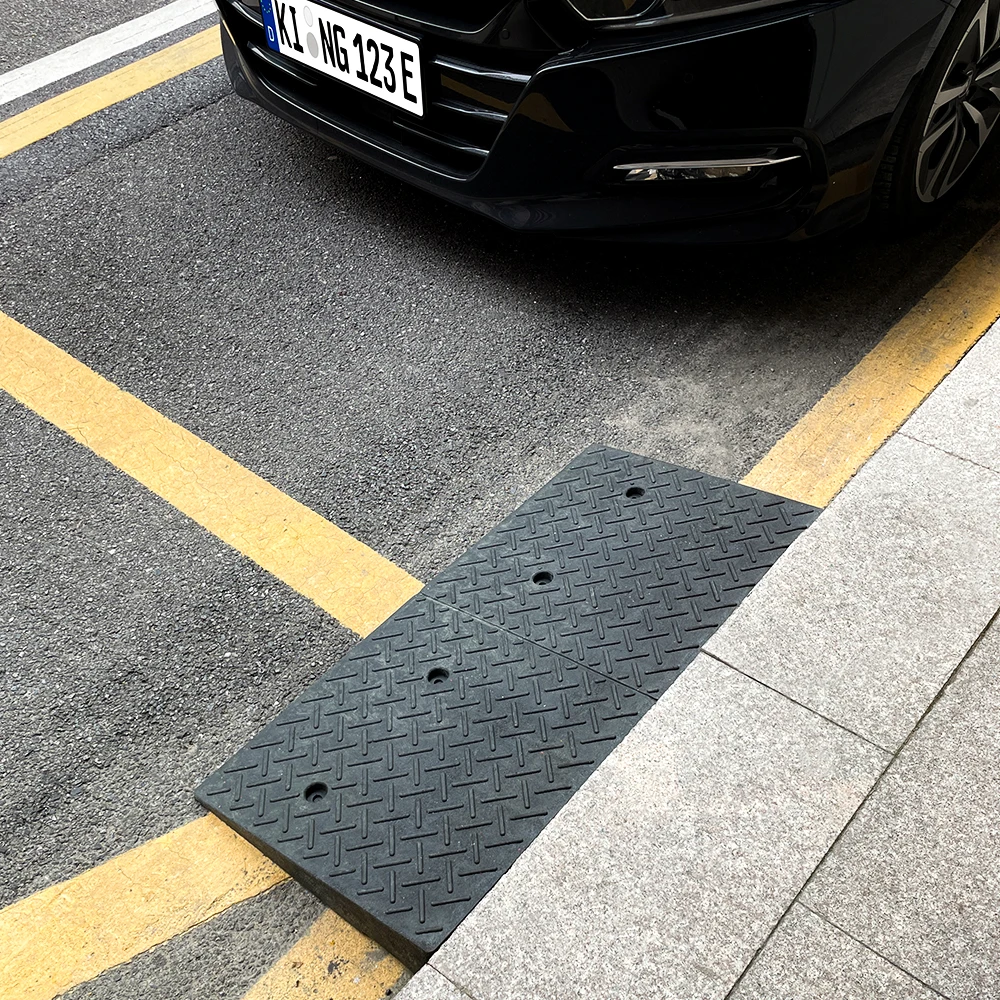 【Breeins】1/2Pc Rubber Kerb Ramp Curb Ramp Portable Heavy Duty Threshold Ramp Curb Ramp Suitable for Doorway Wheelchair Bike