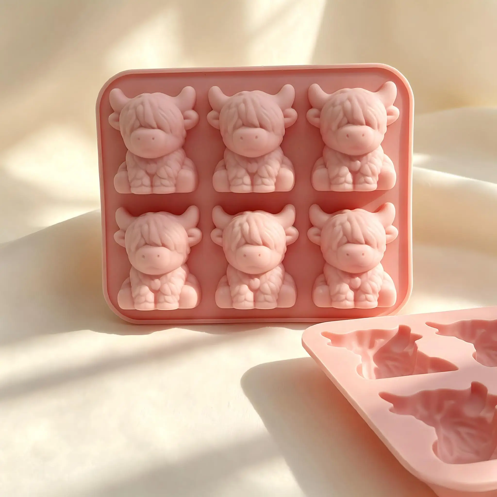 Highland Cow Ice Cube Mold Highland Cow Silicone Tray Cute 3D Ice for WhiskeyCocktails Beer & Drinks Reusable Silicone Molds