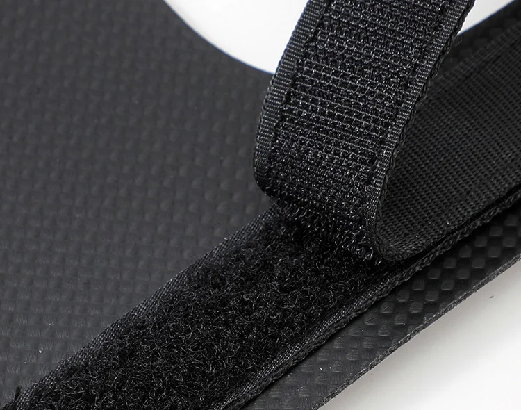A Pair of Carbon No Finger Hole Hand Grips for Crossfit Pull Ups Cross Training Kettlebell Gymnastics Workout Palm Protector