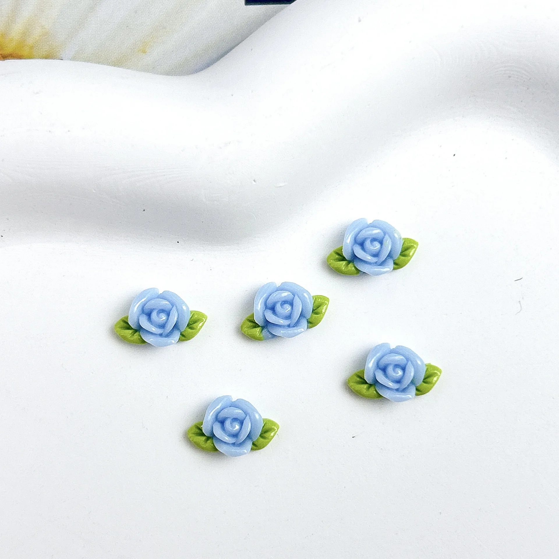 30Pcs Colorful Luminous Resin Rose Nail Art Decorations 3D Sweet Simulated Flowers Nail Charms for Making DIY Manicure Crafts