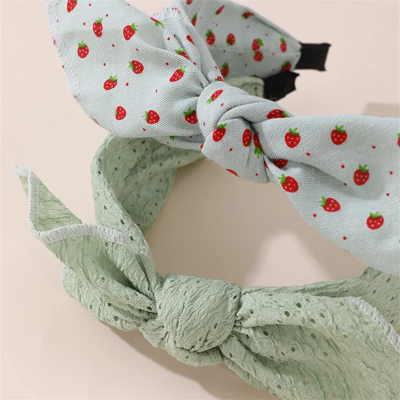 2pcs/set Everyday Sweet Bunny Ear Headband – Minimalist Bow Design with Polka Dot Fabric for Effortless, Cute Style.