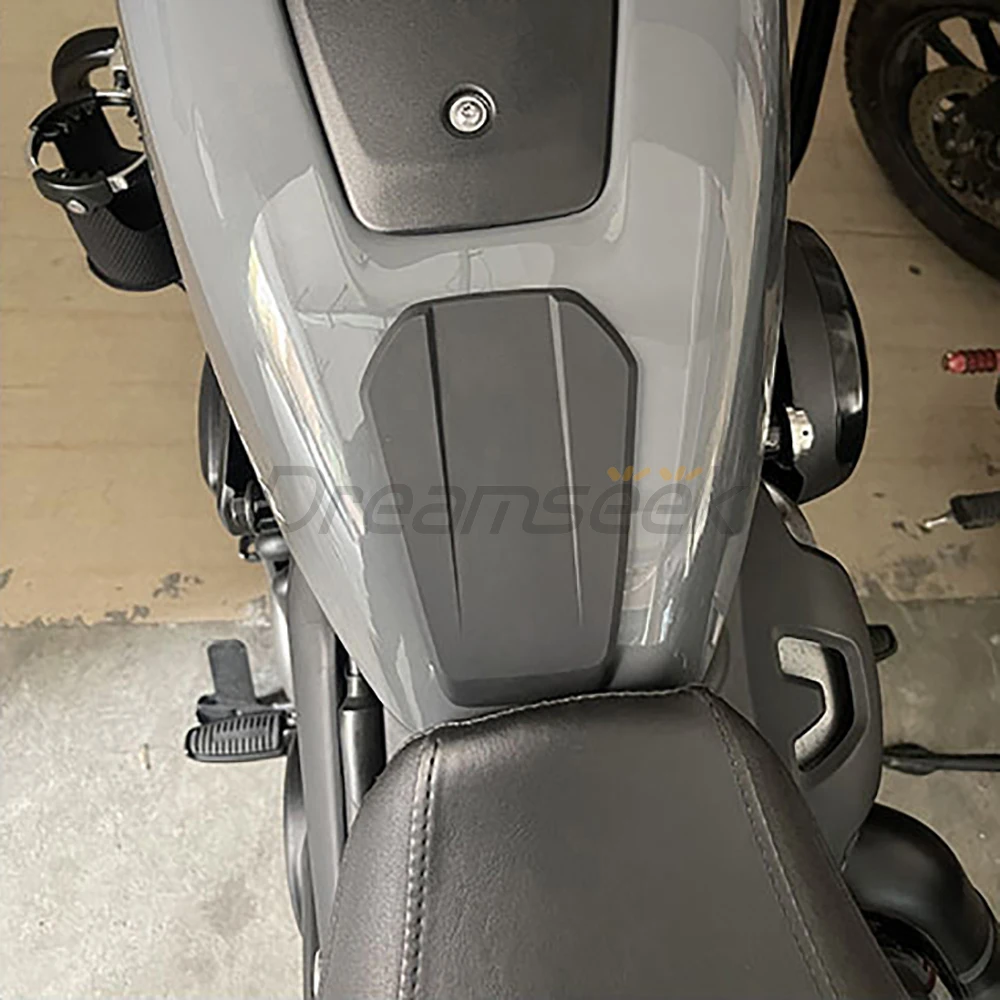 Motorcycle Fuel Tank Non-Slip Pad For Harley-Davidson Sportster Nightster 975 RH975 2022 2023 Black Rubber Protector Sticker