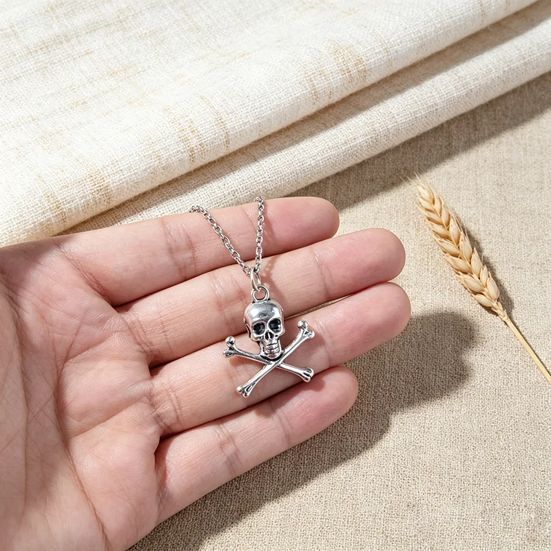 Skull Pendant Necklace for Women Men Vintage Chain Grunge Jewelry Goth Gothic Accessories Choker Y2k Aesthetic Fairy Star