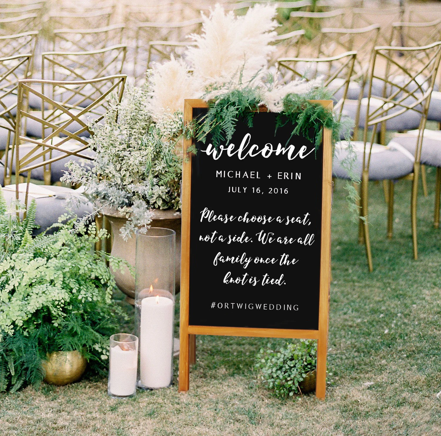 Outdoor Wooden Advertising Board Magnetic Double Sided Blackboard Chalkboard Display Stand Wood Easel with 2 Cleaning Cloths