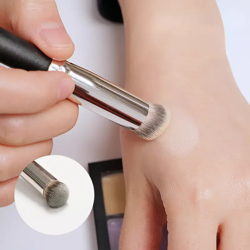 Foundation Concealer Brush, Premium Contour Blusher Brushes, Flawless Under Eye Dense Face Makeup Brush For Blending