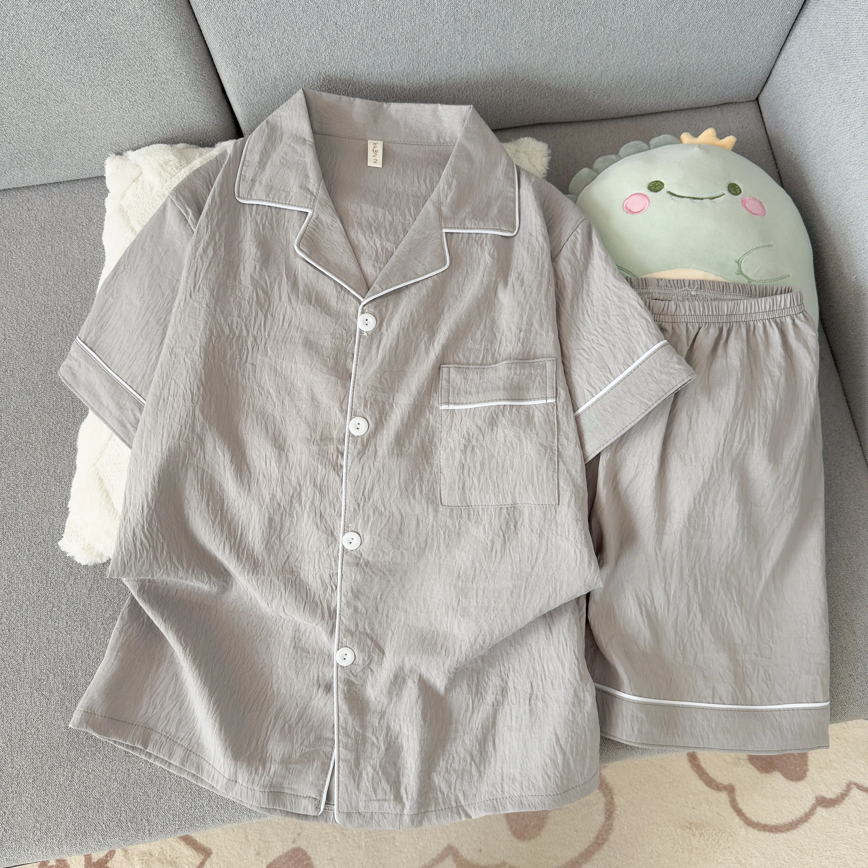 Youth Men's Slim Fit New Pajama Set Solid Color Short Sleeve Lapel Top and Elastic Shorts Pajamas Summer Loungewear Sleepwear