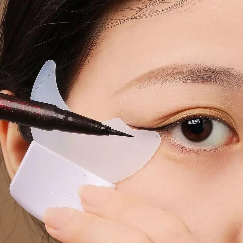 Wholesale Multi-functional Eyeliner Stencil Wing Tips Silicone Eyeliner Aid Drawing Lipstick Wearing Aid Reusable Makeup Tools