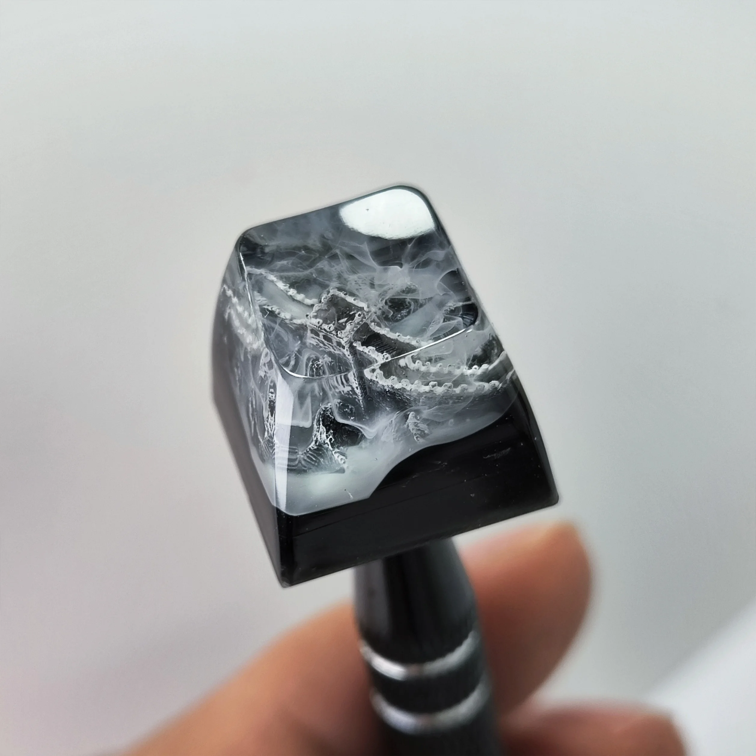 Mechanical Keyboard DIY Resin Drip Glue Snow Mountain Keycap Cross Shaft Custom ESC Gift List Fuji Mountain Transparent Keycap