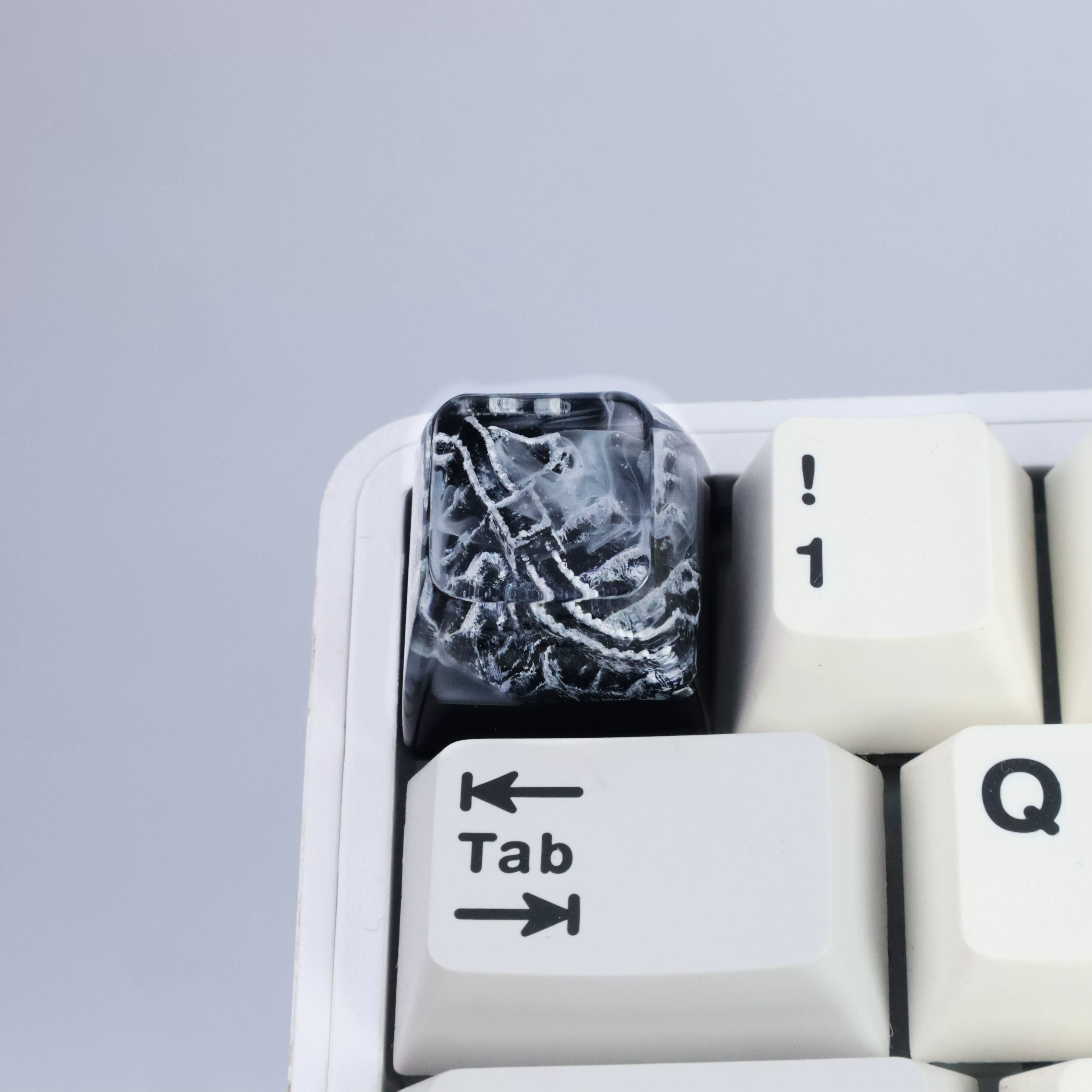 Mechanical Keyboard DIY Resin Drip Glue Snow Mountain Keycap Cross Shaft Custom ESC Gift List Fuji Mountain Transparent Keycap