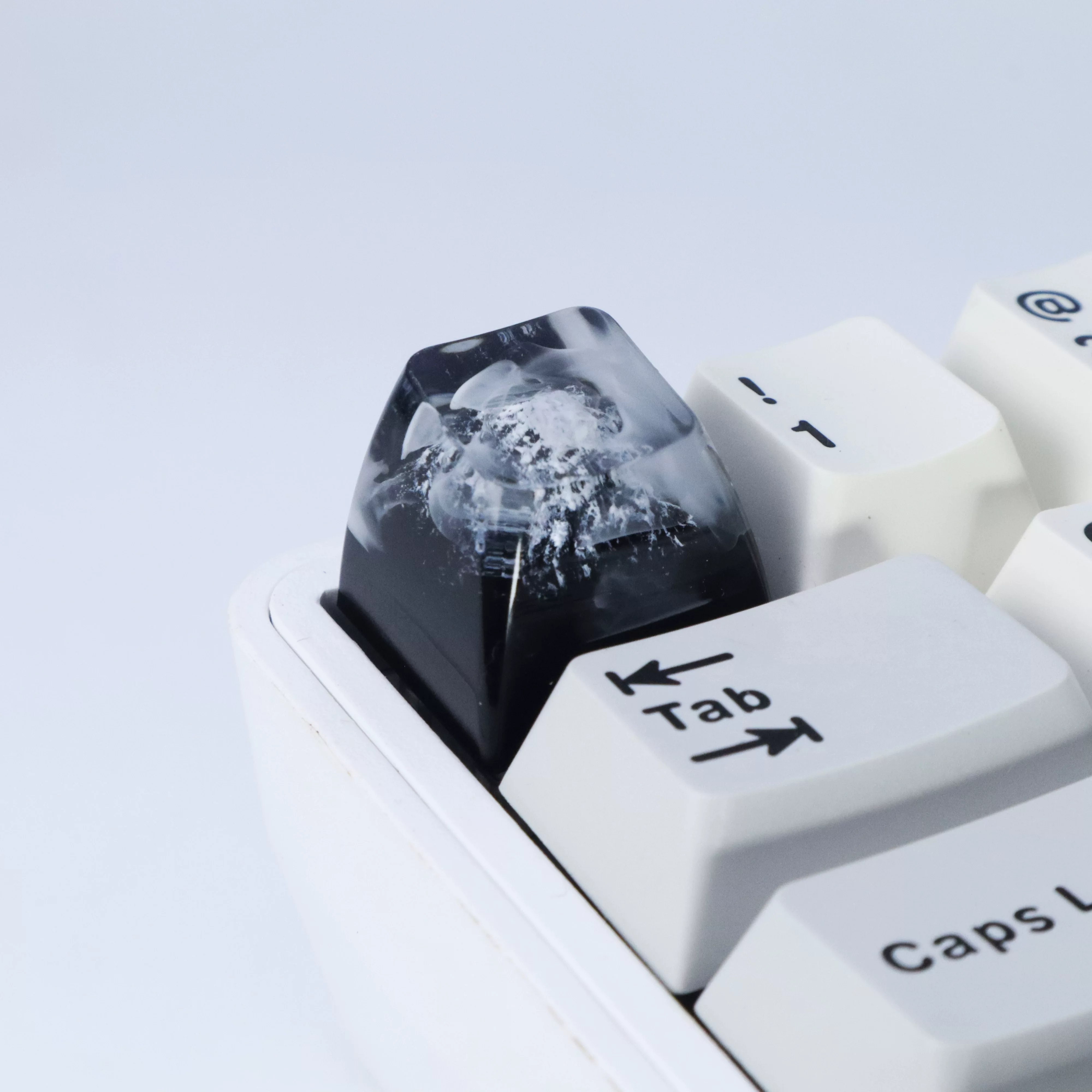 Mechanical Keyboard DIY Resin Drip Glue Snow Mountain Keycap Cross Shaft Custom ESC Gift List Fuji Mountain Transparent Keycap