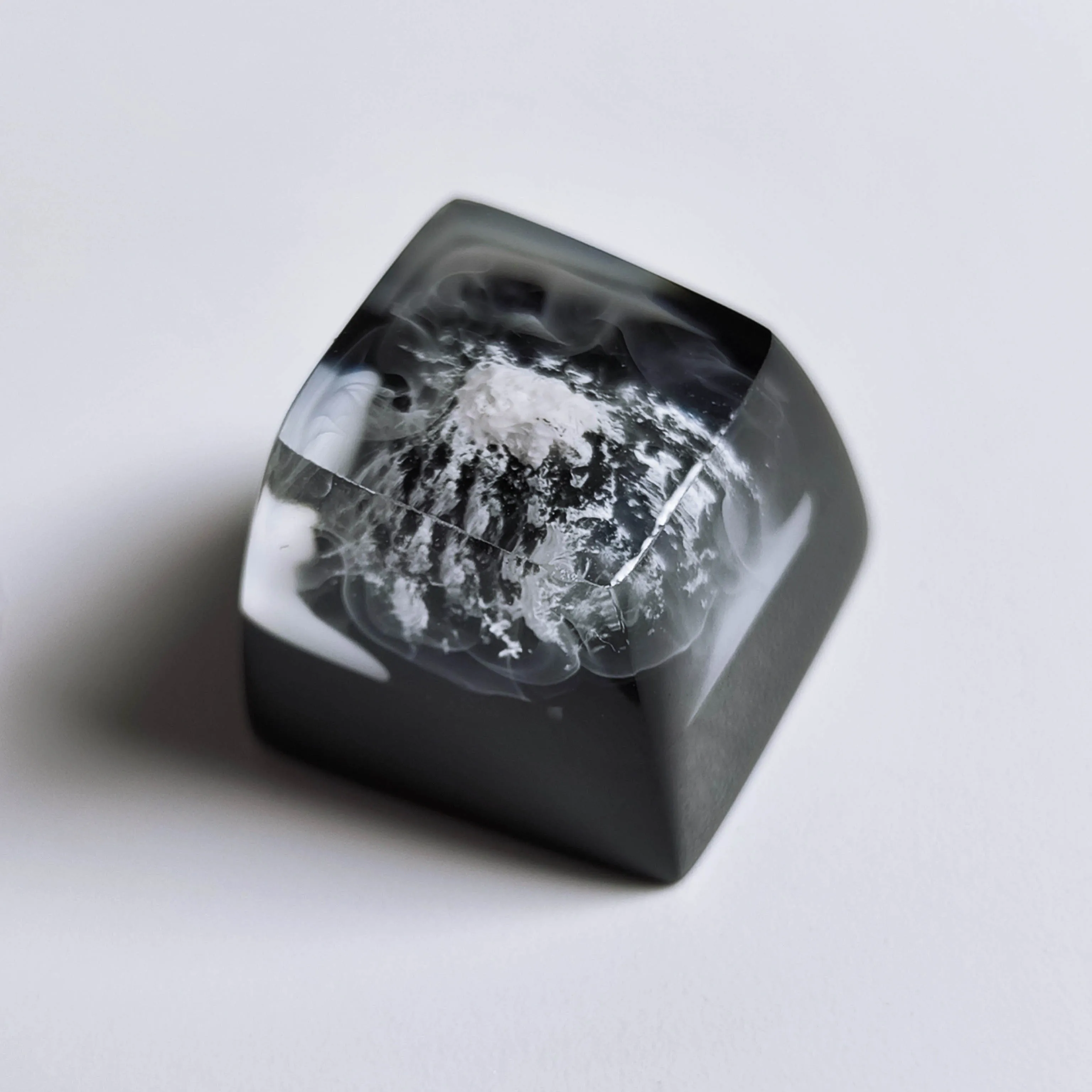 Mechanical Keyboard DIY Resin Drip Glue Snow Mountain Keycap Cross Shaft Custom ESC Gift List Fuji Mountain Transparent Keycap