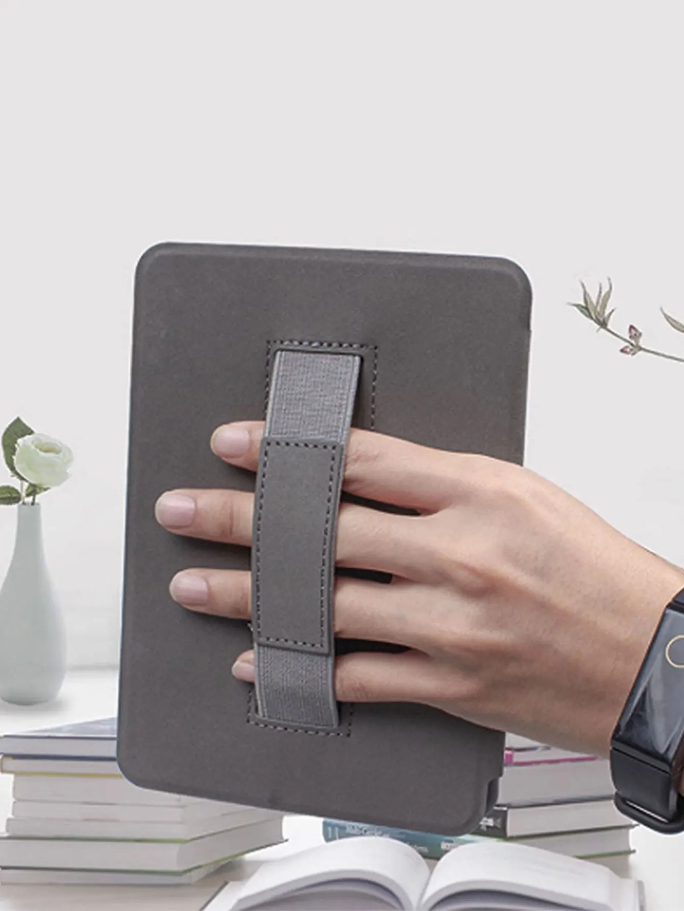 Hand strap Anti drop silicone soft protective shell , kindle case paperwhite 2022 basic