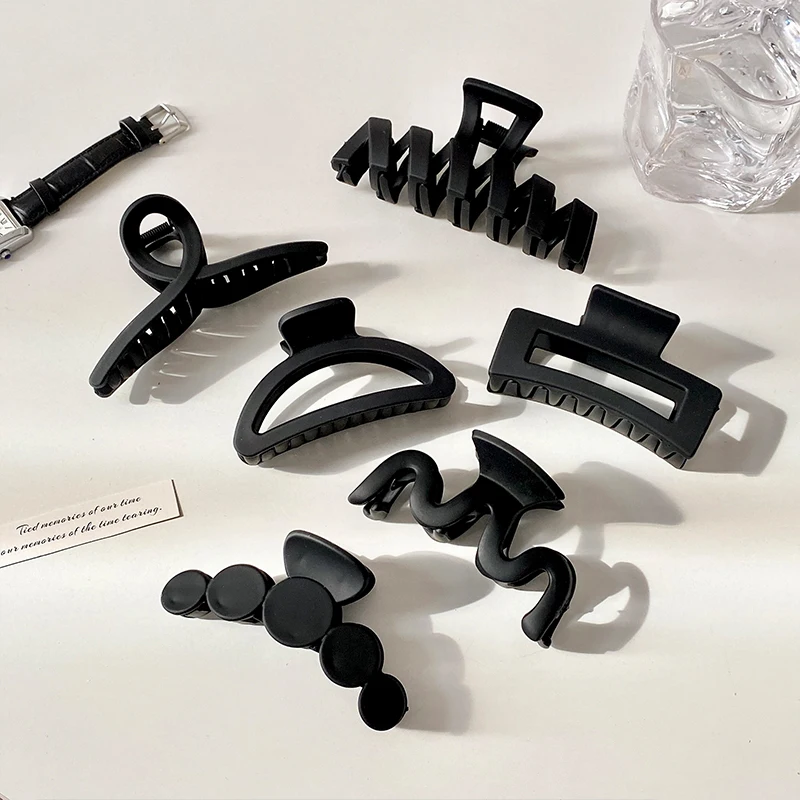 Women Elegant Black Geometric Plastic Hair Claw Lady Sweet Long Hair Holder Toothed Hair Clips Hairpins Fashion Hair Accessories