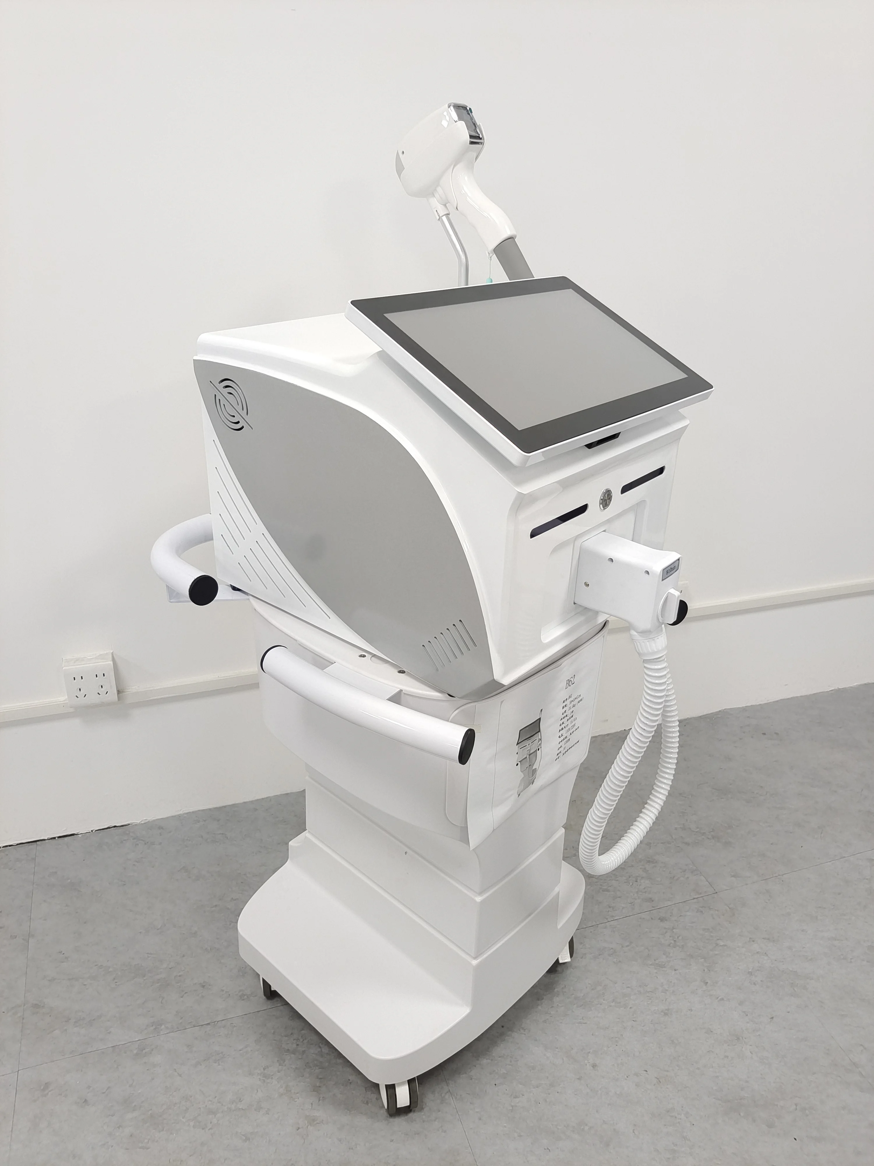 5 Wavelength Diode Laser Hair Removal Machine 755nm 808nm 830nm 940nm 1064nm Ice Point Painless FAC Technology 5000W High Power