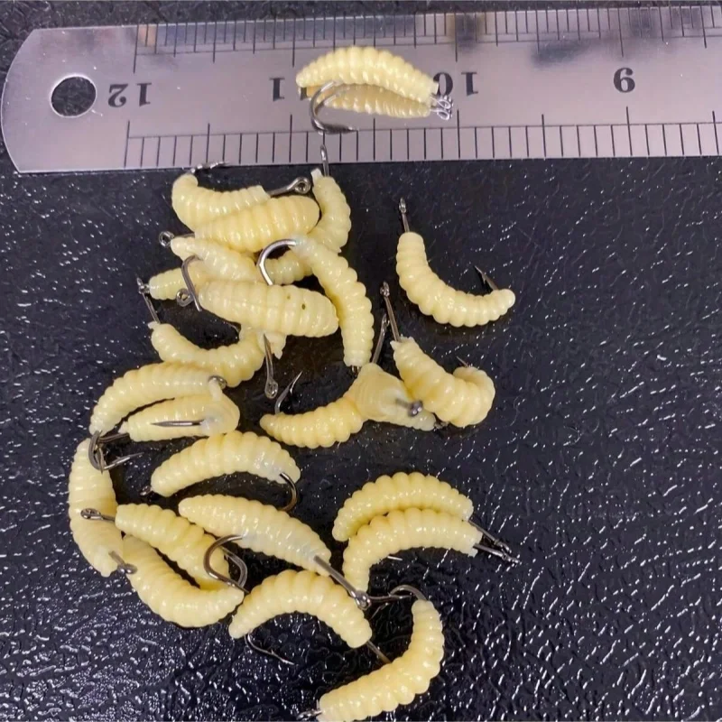 Rubber Maggots Fishing Bait Set with Hooks - Versatile Grub Lures for Bass,Trout,Crappie,Bluegill,Ideal for Freshwater Fishing