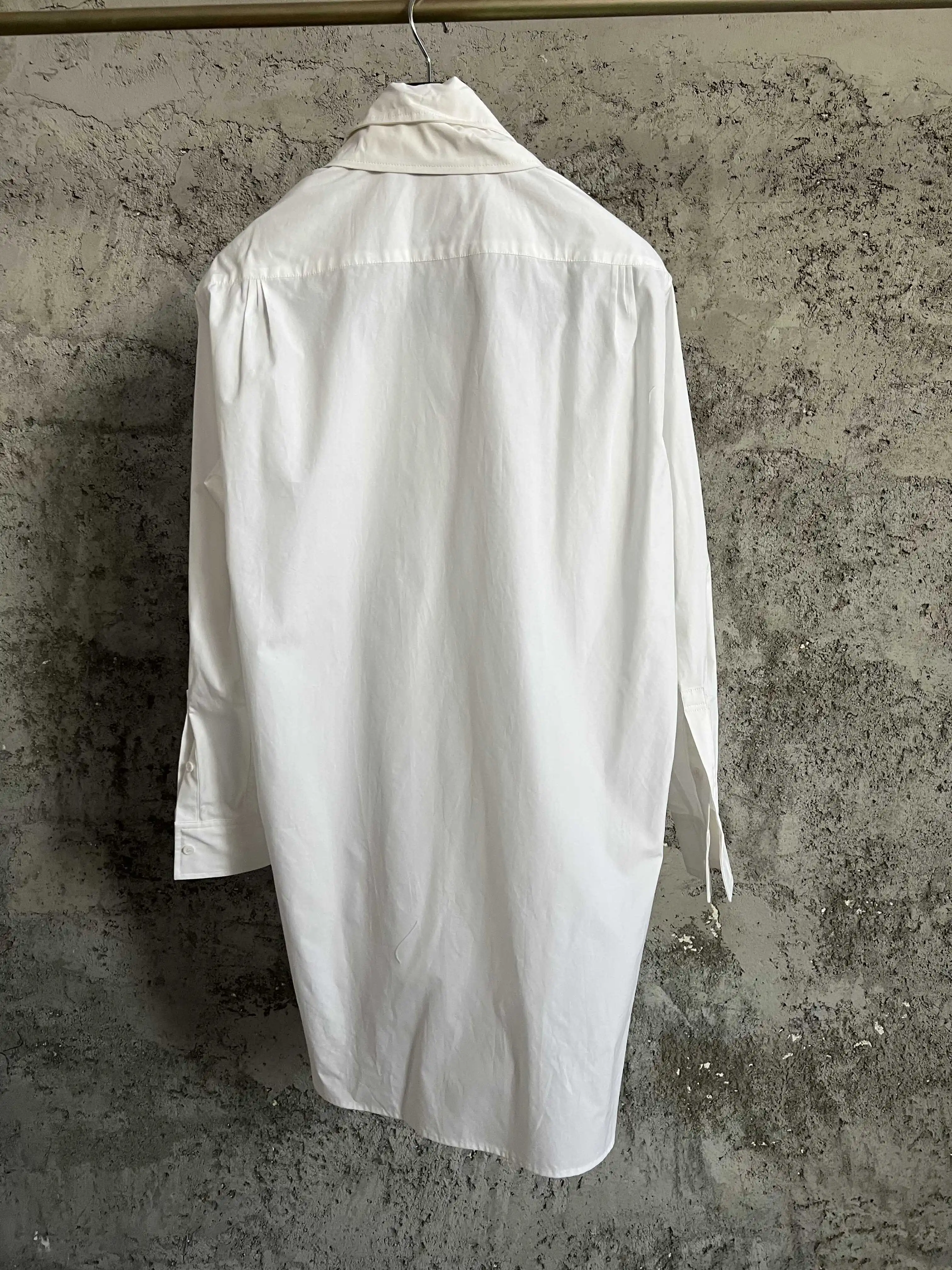 Original design detachable collar contrasting color shirt, cotton asymmetrical collar white and black shirt design