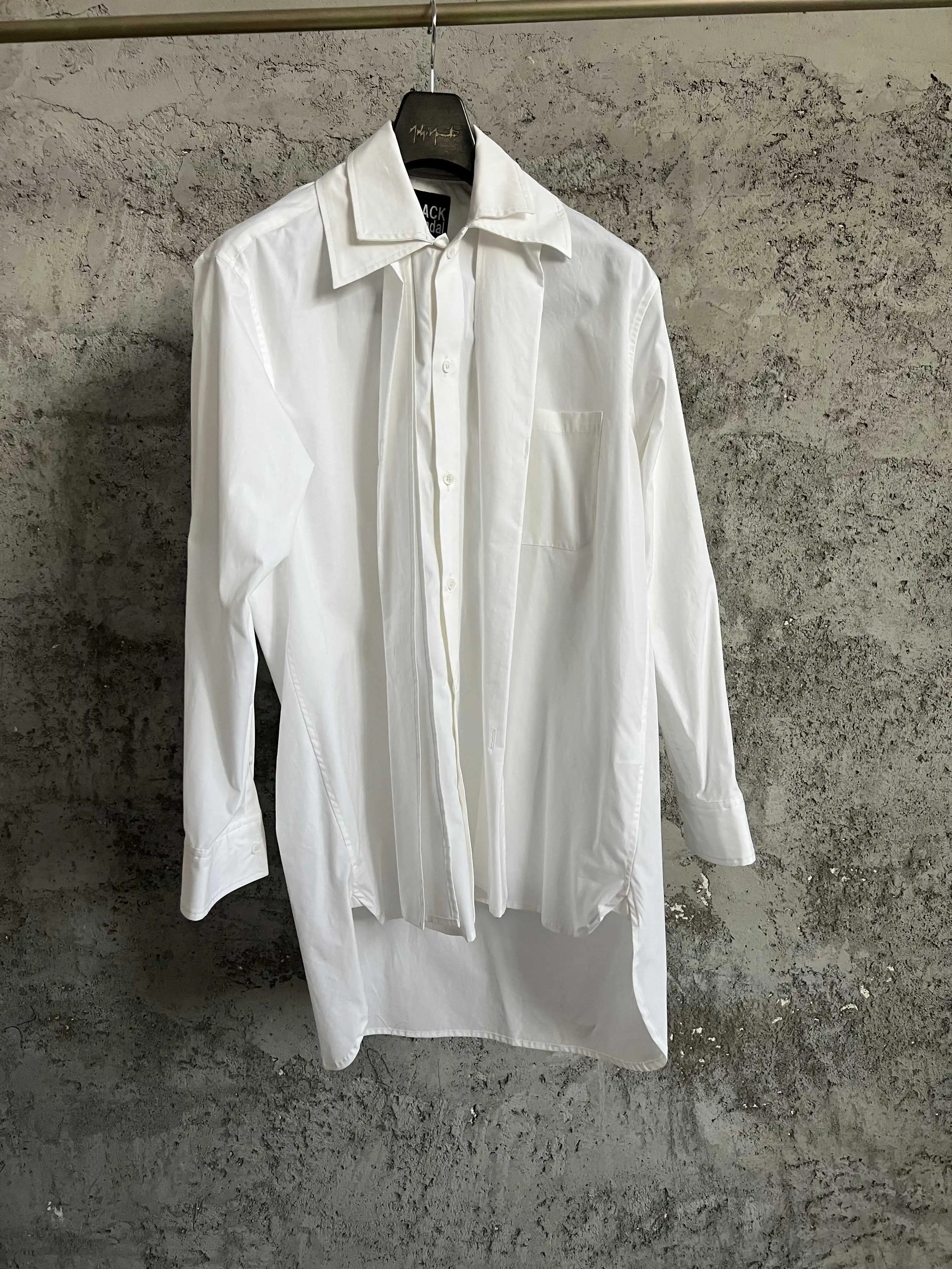 Original design detachable collar contrasting color shirt, cotton asymmetrical collar white and black shirt design