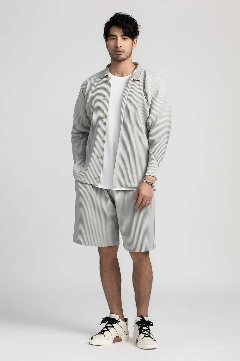 Miyake Pleated Shorts For Men Five-point Pants Baggy Casual Sports Shorts Japanese Pleated pants