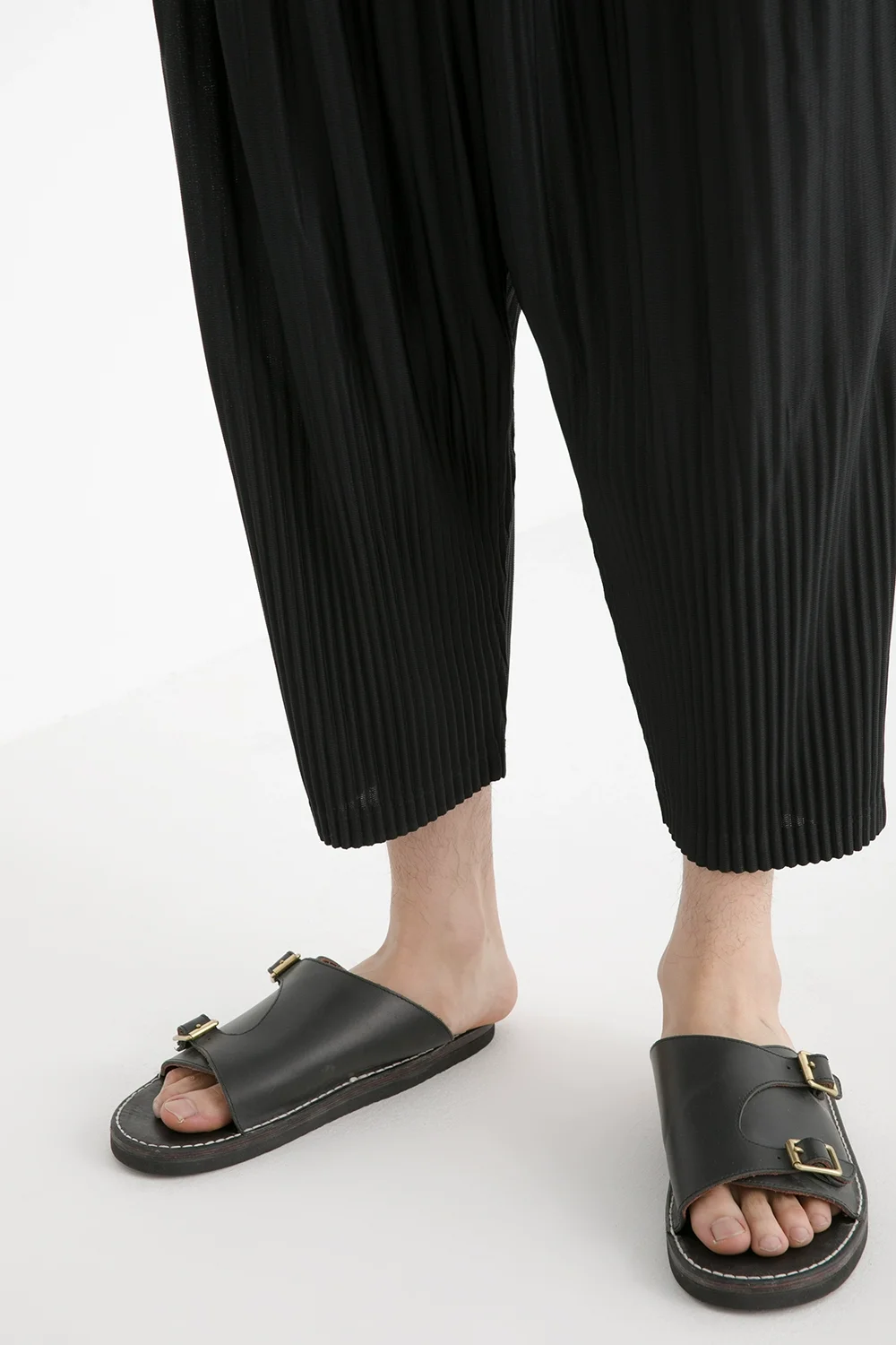 Miyake Pleated Japanese Harem Pants Men Loose Pants Breathable Low-crotch Vintage Clothing