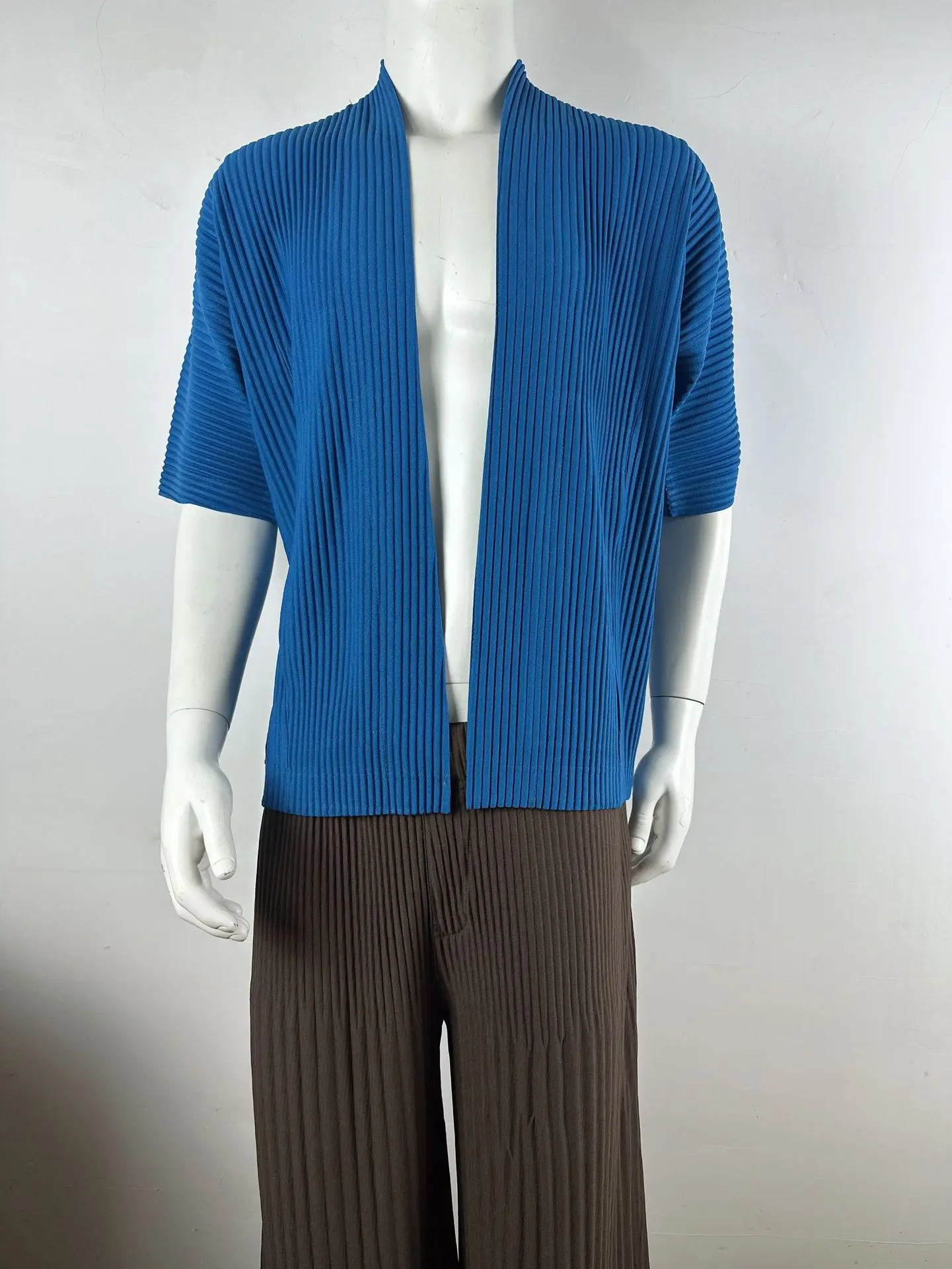 Miyake Pleated Jacket Men's Cardigan Japanese 2025 Spring and Summer New Pleated Men's Loose Big Yards Jacket Hundred Loose Tops