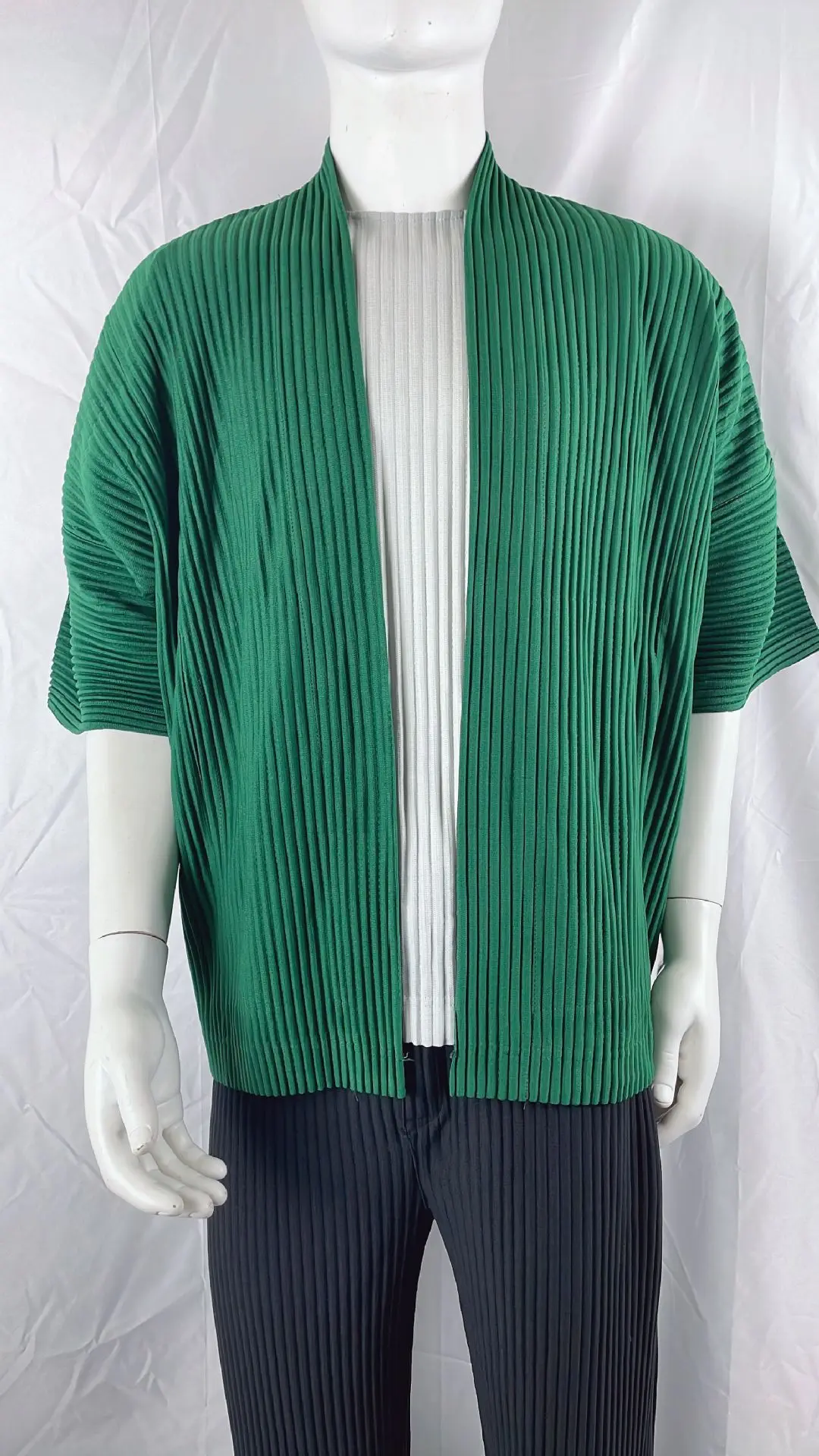 Miyake Pleated Jacket Men's Cardigan Japanese 2025 Spring and Summer New Pleated Men's Loose Big Yards Jacket Hundred Loose Tops