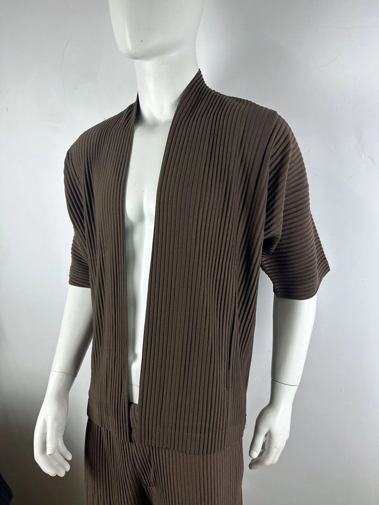 Miyake Pleated Jacket Men's Cardigan Japanese 2025 Spring and Summer New Pleated Men's Loose Big Yards Jacket Hundred Loose Tops