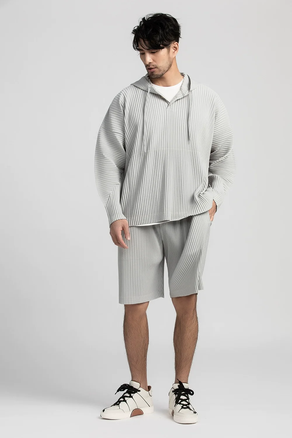 Miyake Pleated Shorts For Men Clothing Loose Casual Shorts Summer Clothes For Men Gym Sport Shorts Men Drawstring Pants