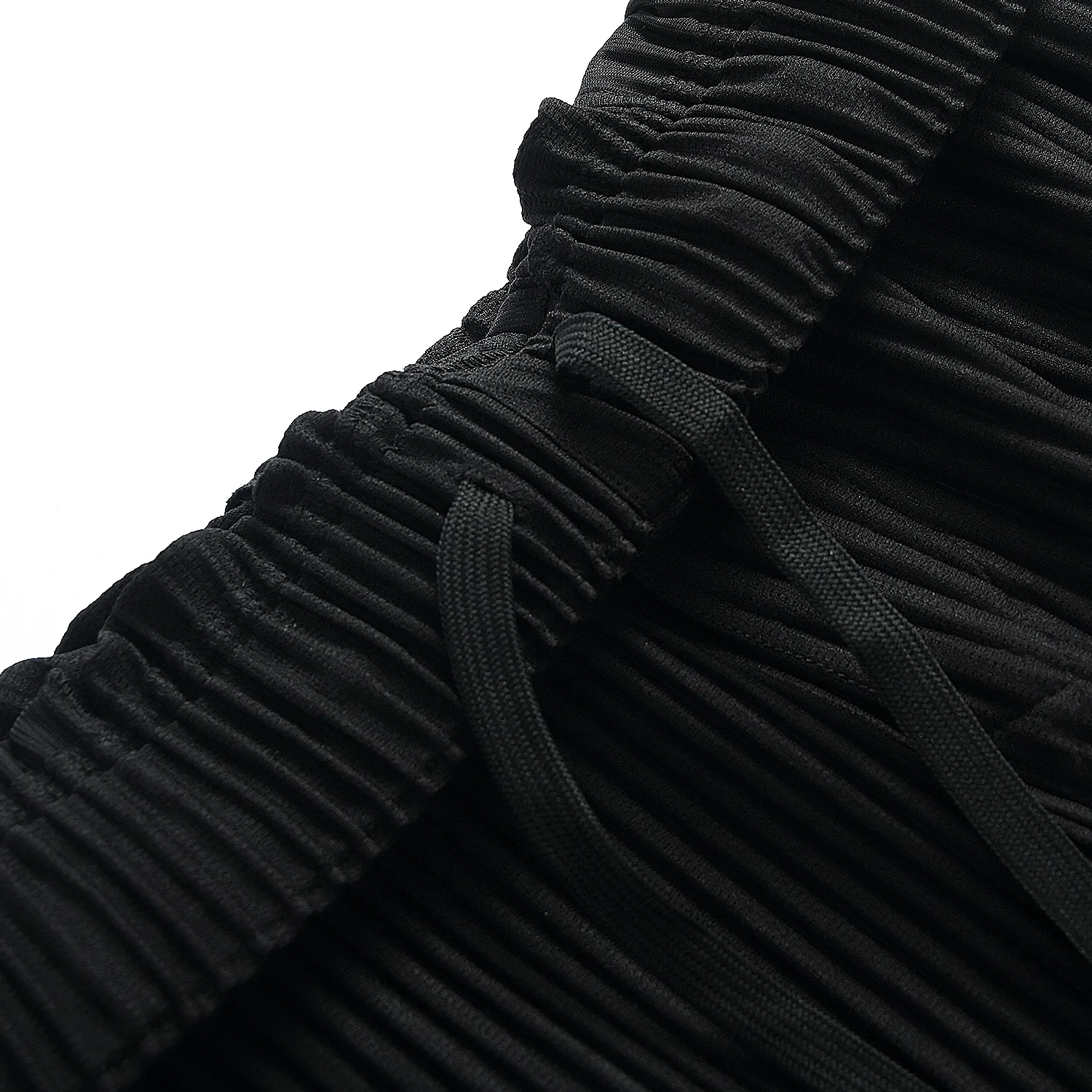 Miyake Pleated Shorts For Men Clothing Loose Casual Shorts Summer Clothes For Men Gym Sport Shorts Men Drawstring Pants