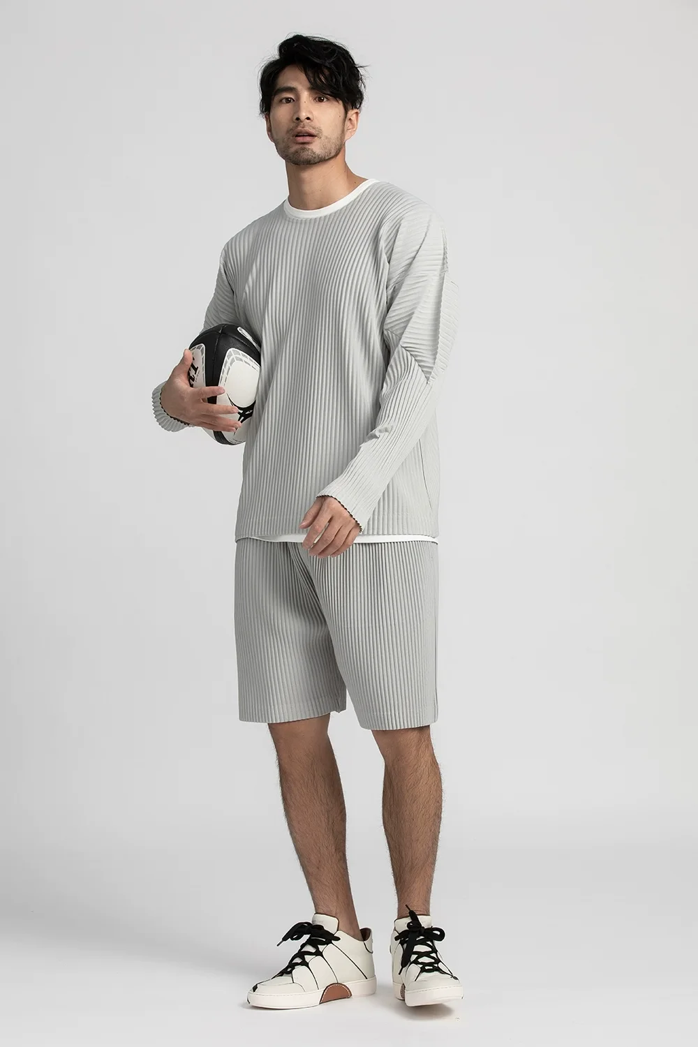 Miyake Pleated Shorts For Men Clothing Loose Casual Shorts Summer Clothes For Men Gym Sport Shorts Men Drawstring Pants