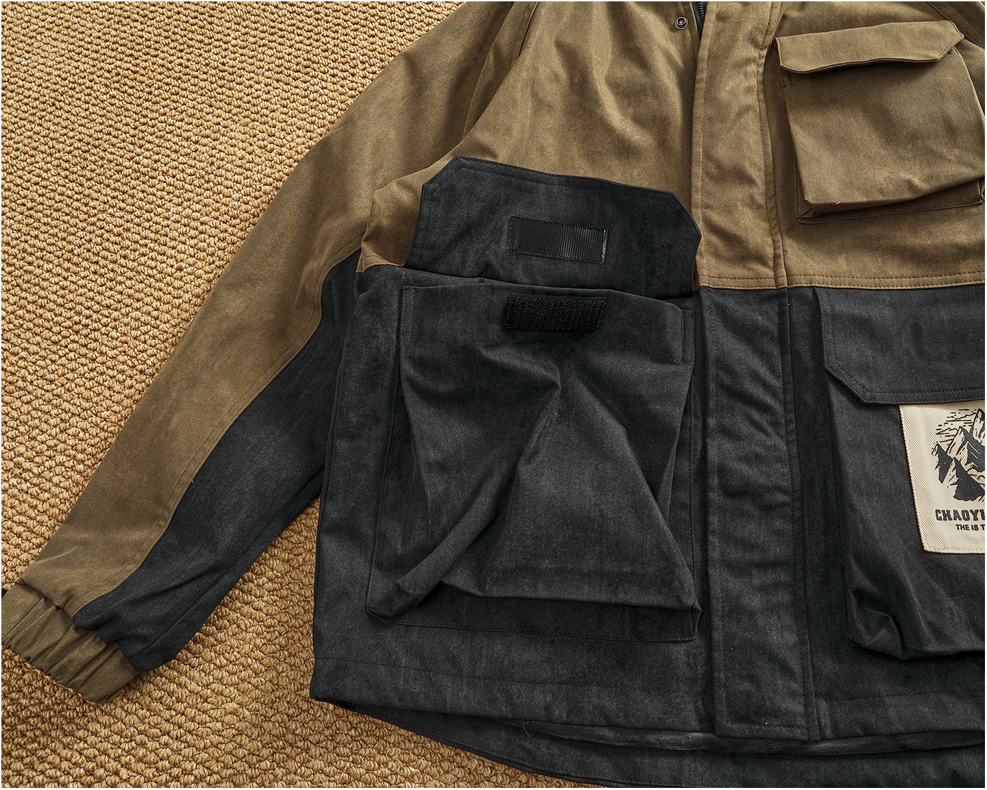 Winter velvet lining pocket work jacket men's hooded contrasting color stitching trendy functional cotton top