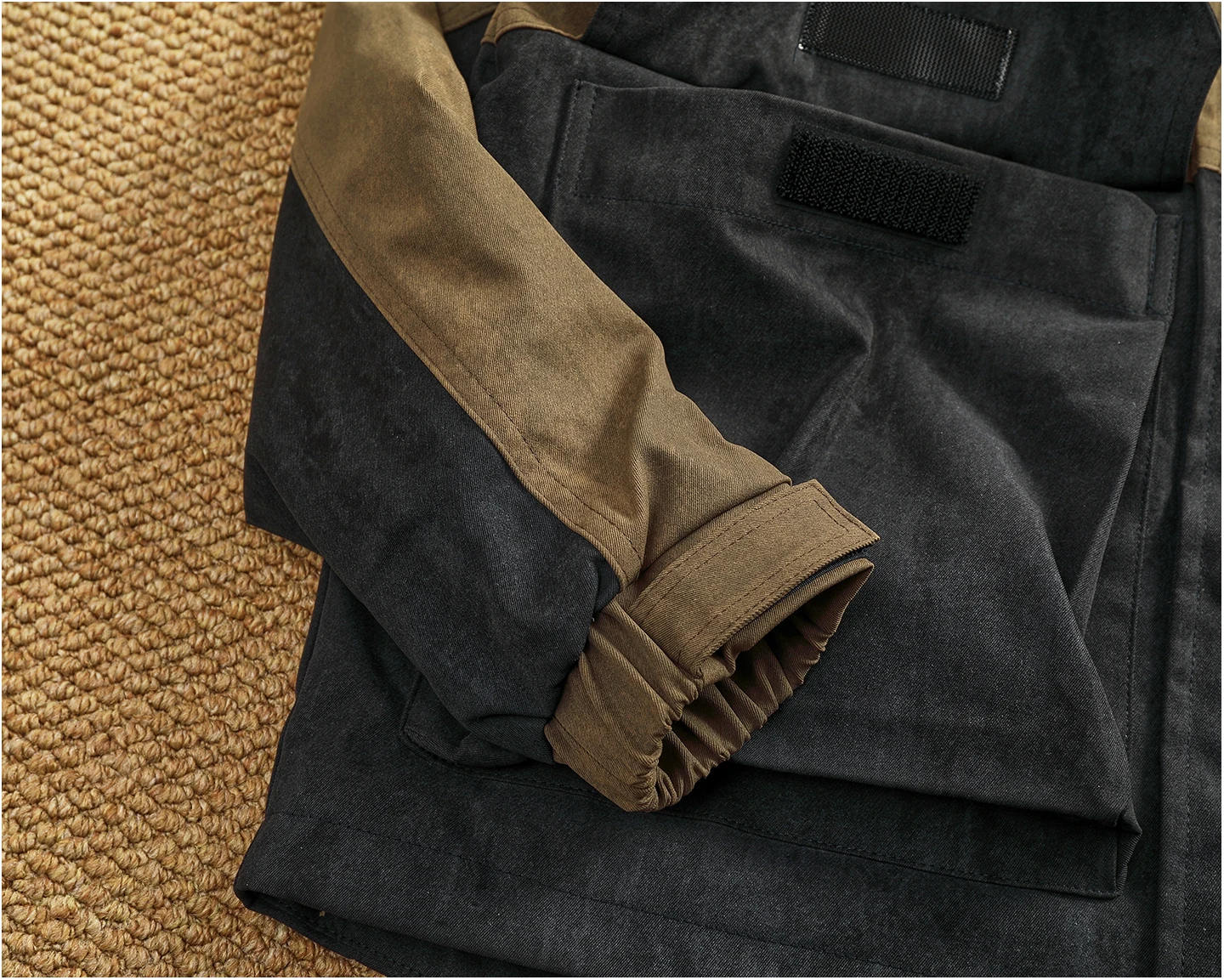 Winter velvet lining pocket work jacket men's hooded contrasting color stitching trendy functional cotton top