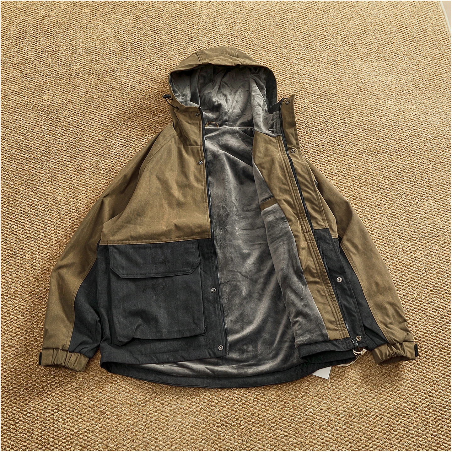 Winter velvet lining pocket work jacket men's hooded contrasting color stitching trendy functional cotton top