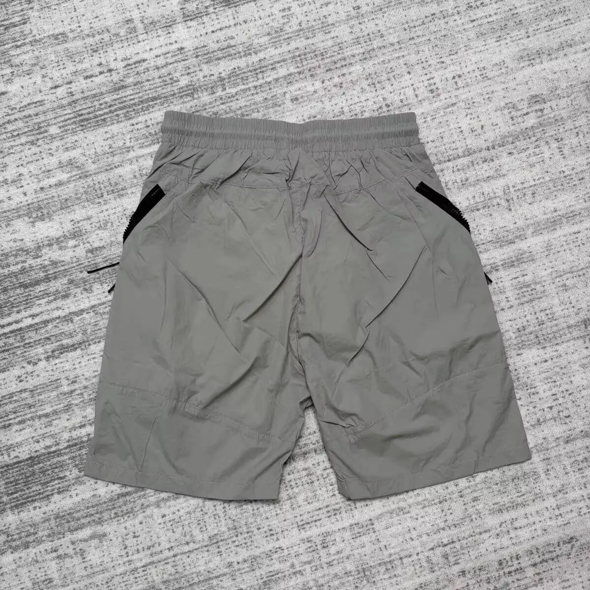 New Quick Dry Dust Grey Nylon Men Elastic Waist Drawstring Casual Cargo Shorts With Side Zipper Pockets