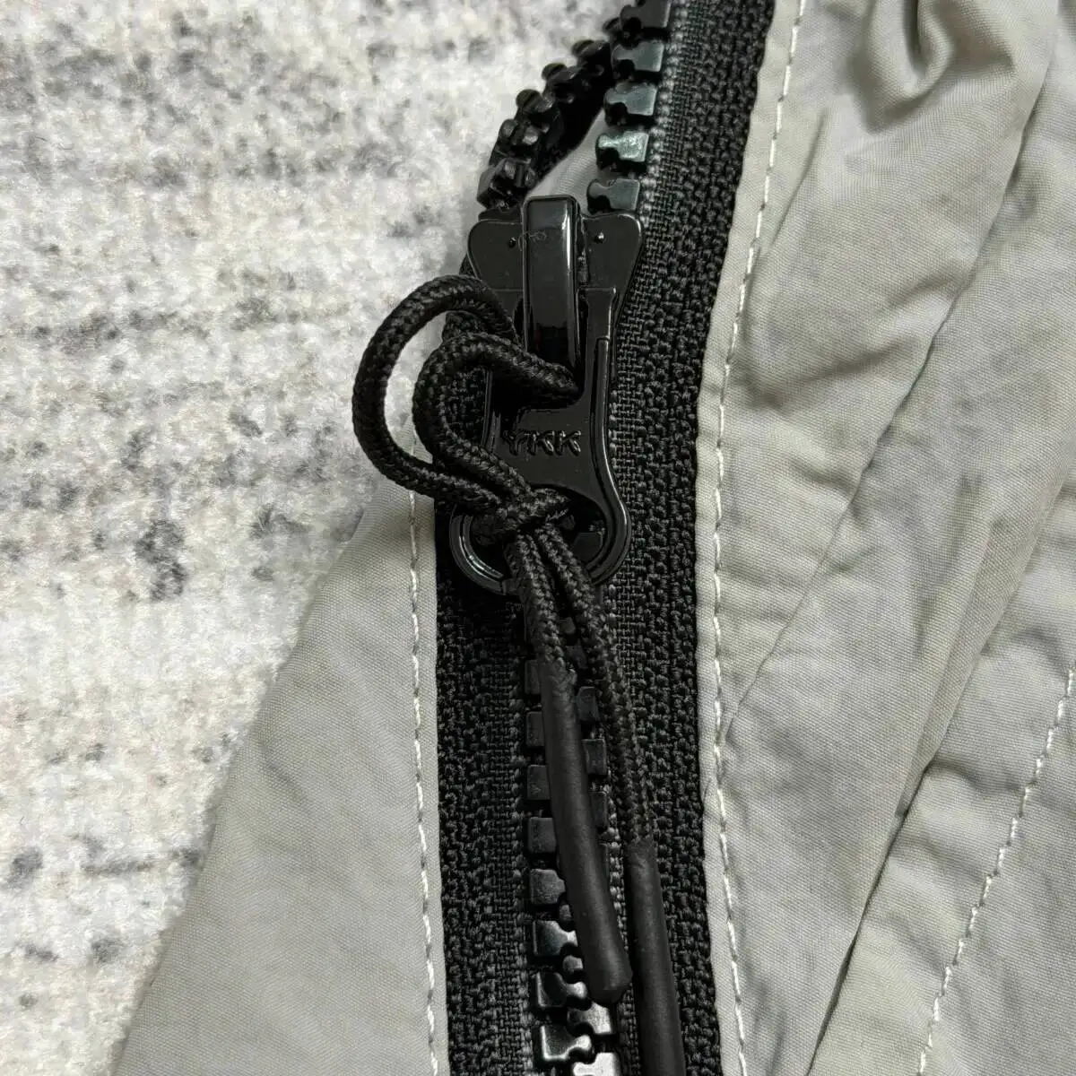 New Quick Dry Dust Grey Nylon Men Elastic Waist Drawstring Casual Cargo Shorts With Side Zipper Pockets
