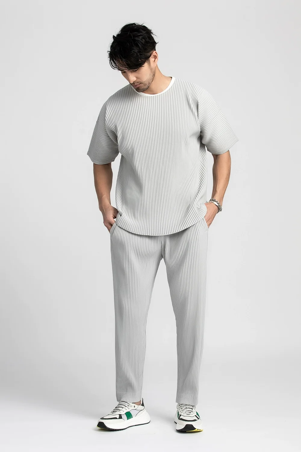 Miyake Shirt Thin Breathable Short Sleeve Round Neck T Shirt Summer Solid Sports Top Miyake Pleated Men