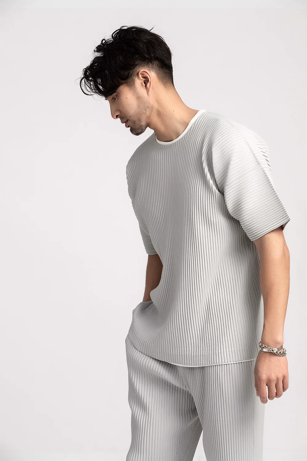 Miyake Shirt Thin Breathable Short Sleeve Round Neck T Shirt Summer Solid Sports Top Miyake Pleated Men