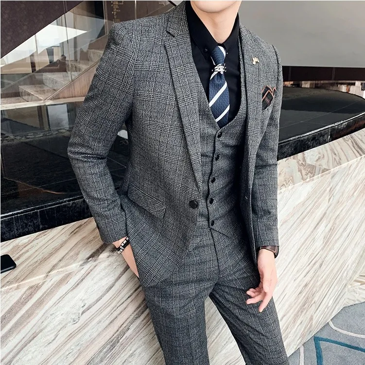 High-quality Men's Fashionable Wedding, Cool and Casual Korean-style Business British-style Suit Set of Three Pieces