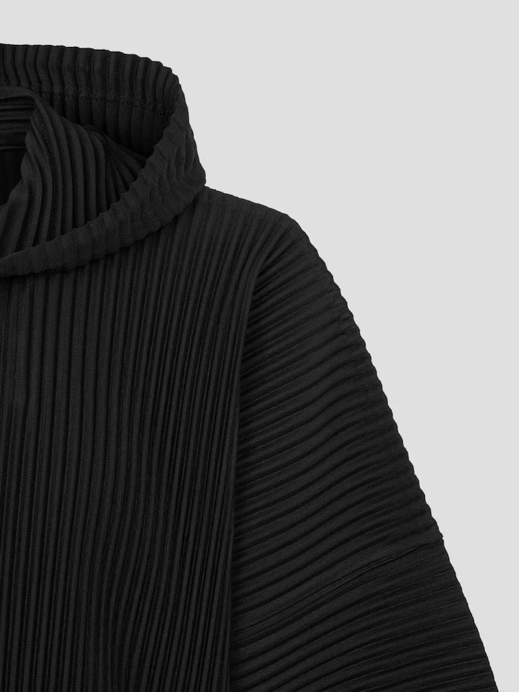 Miyake Pleated Men Black Sweatshirt Three Quarter Sleeve Hoodie With Big Pockets Breathable Loose Drawstring Casual Top