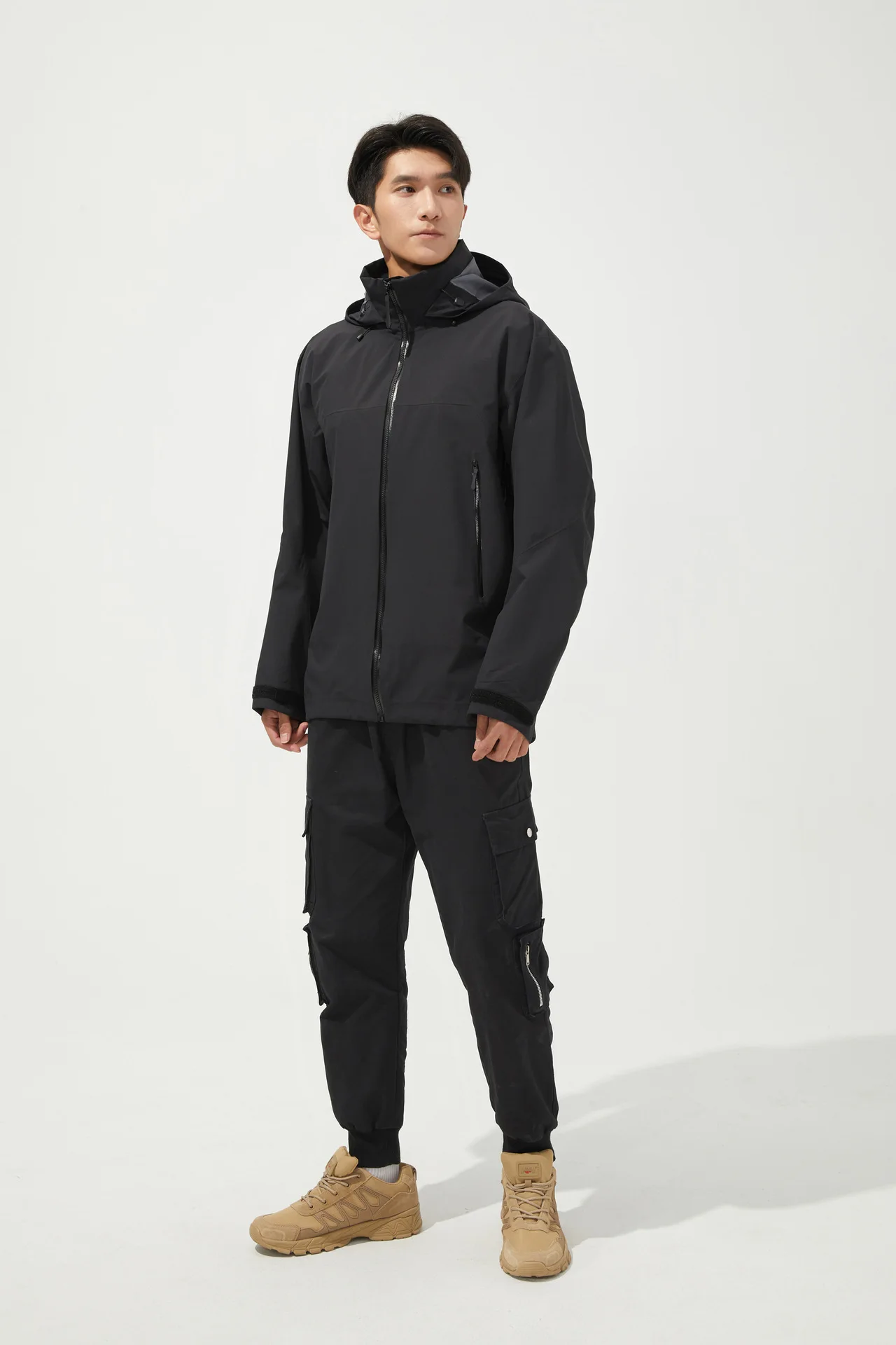 2026 Outdoor Men's and Women's, Fashionable, Windproof and Waterproof, Mountaineering, Breathable, Travel, Camping, Windbreaker