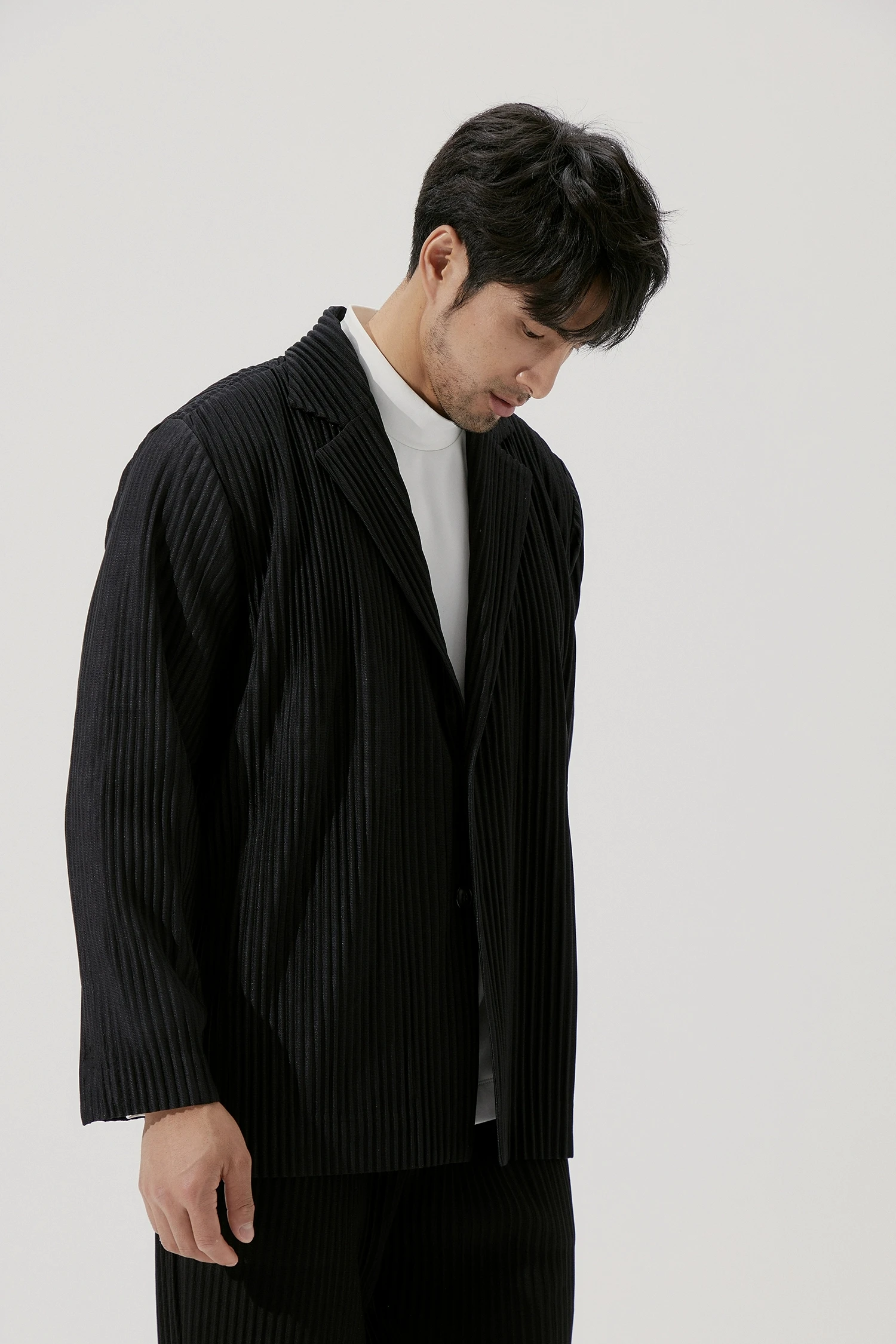 Miyake Pleated Blazer Black Suits For Men High Quality Casual Japanese Style Blazers Stretch Fabric Slim Fit Coat