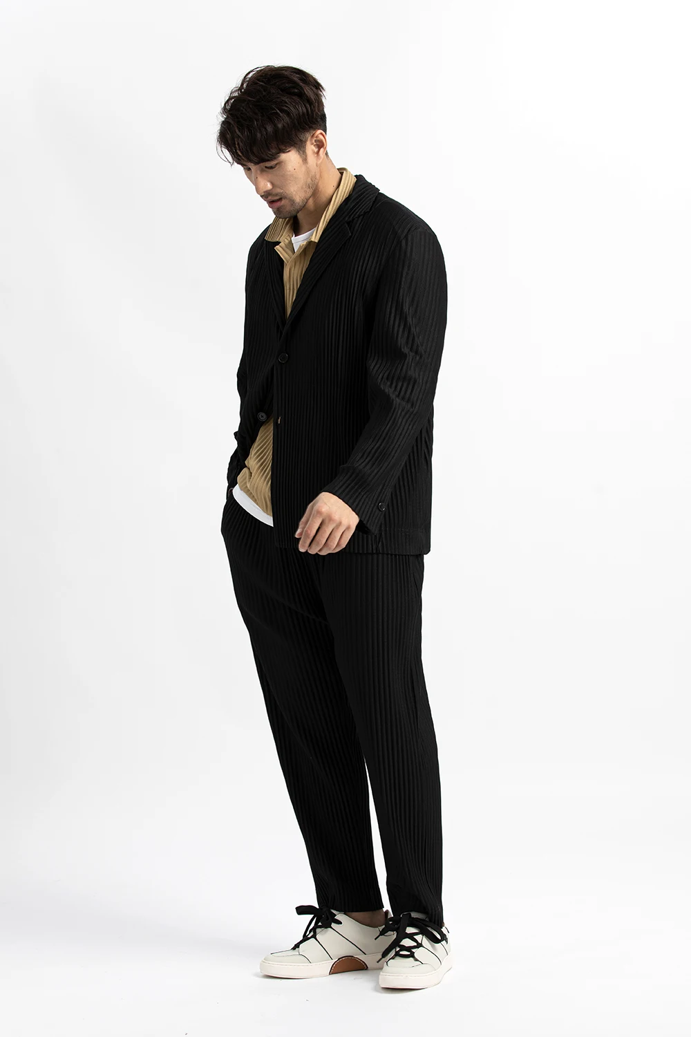 Miyake Pleated Blazer Black Suits For Men High Quality Casual Japanese Style Blazers Stretch Fabric Slim Fit Coat