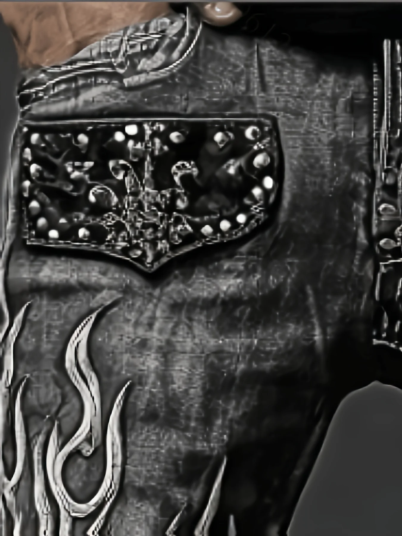 Men's Vintage Washed Straight Leg Denim Jeans, Skull Flame Graphic Print Rivet Studded Design, Loose Fit Punk Streetwear Casual Trousers, All Season Daily Outdoor Hip Hop Fashion Long Pants