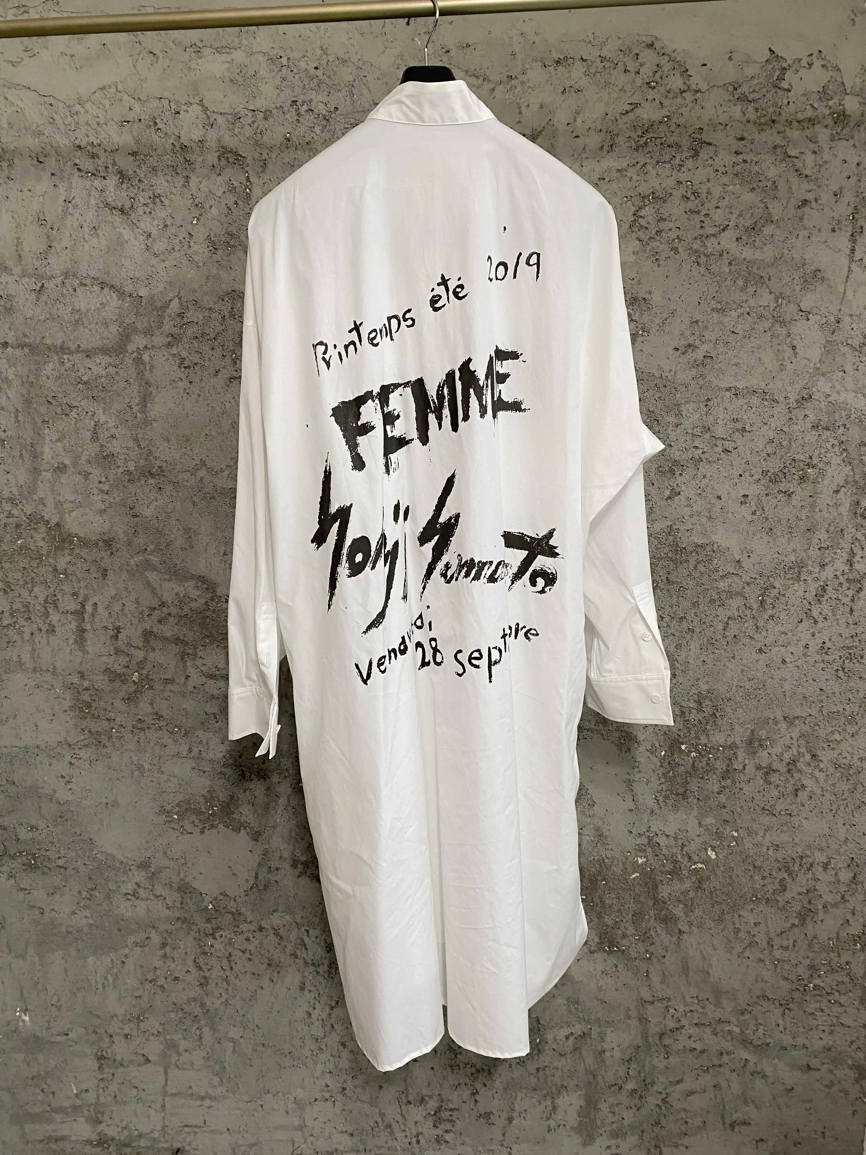 Original design with brush print design, mid-length collar shirt, long-sleeved simple shirt