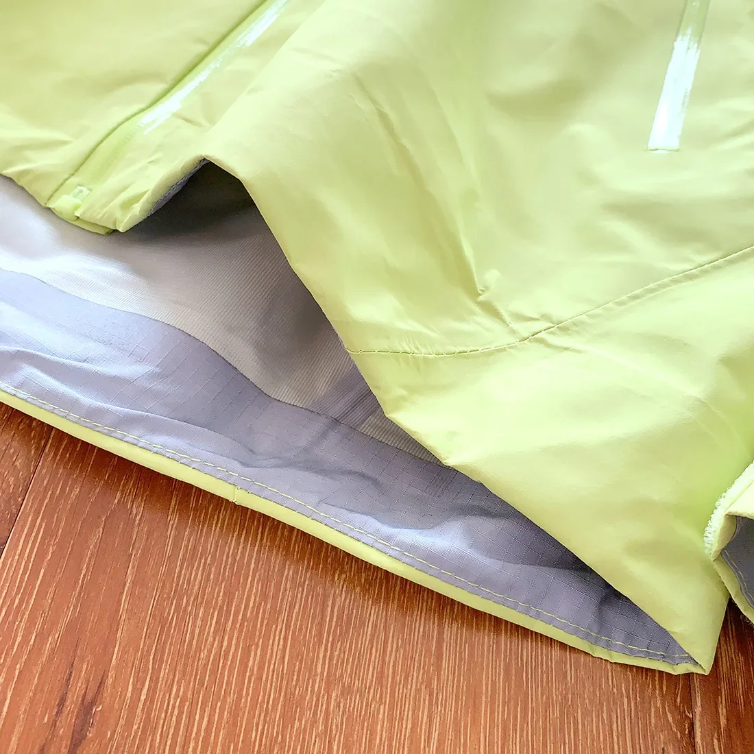 2026 New Storm Jacket Lovers Outdoor Sports Camping Mountain Skiing Trend Fashion British Wind Leisure Waterproof Storm Jacket