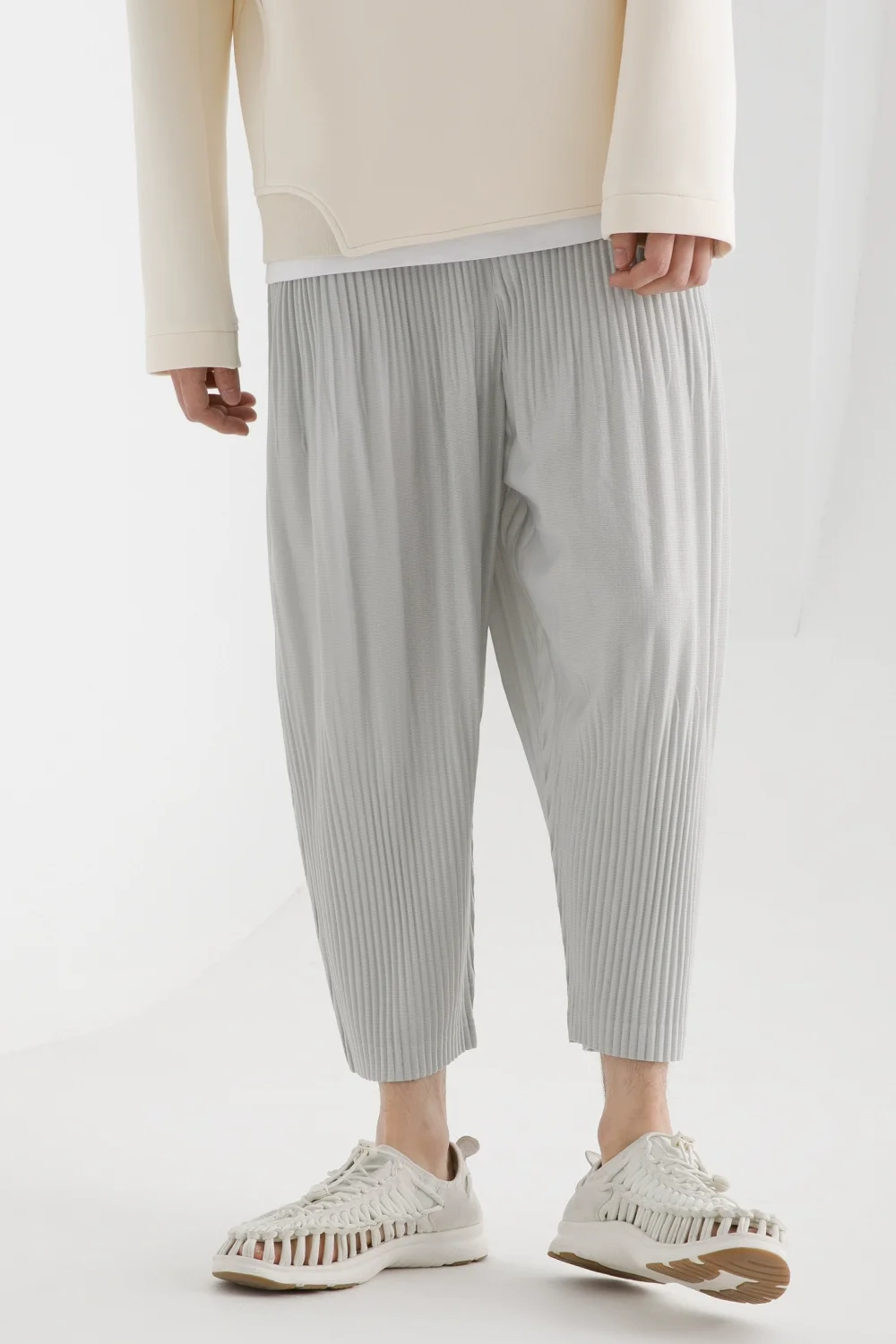 Miyake Pleated Pants Harem Pants Men Japanese Streetwear Men Casual Baggy Trousers For Men Fashion Breathable Low-crotch Pants