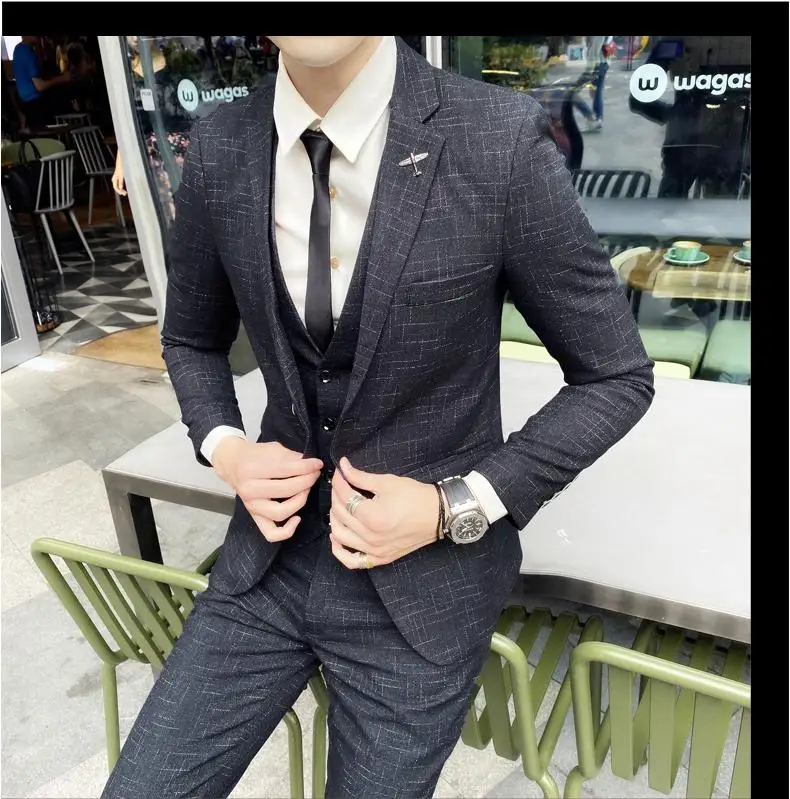 Men's British Fashion Three-piece Set Slim Fit Suit Vest Trousers Ensemble Handsome Trendy All-in-one Banquet Blaze