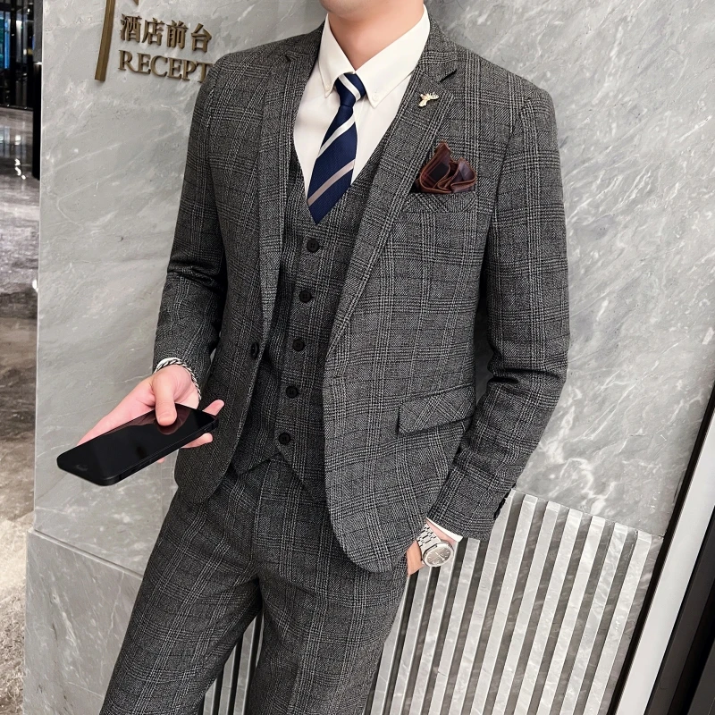 Men's British Fashion Three-piece Set Slim Fit Suit Vest Trousers Ensemble Handsome Trendy All-in-one Banquet Blaze